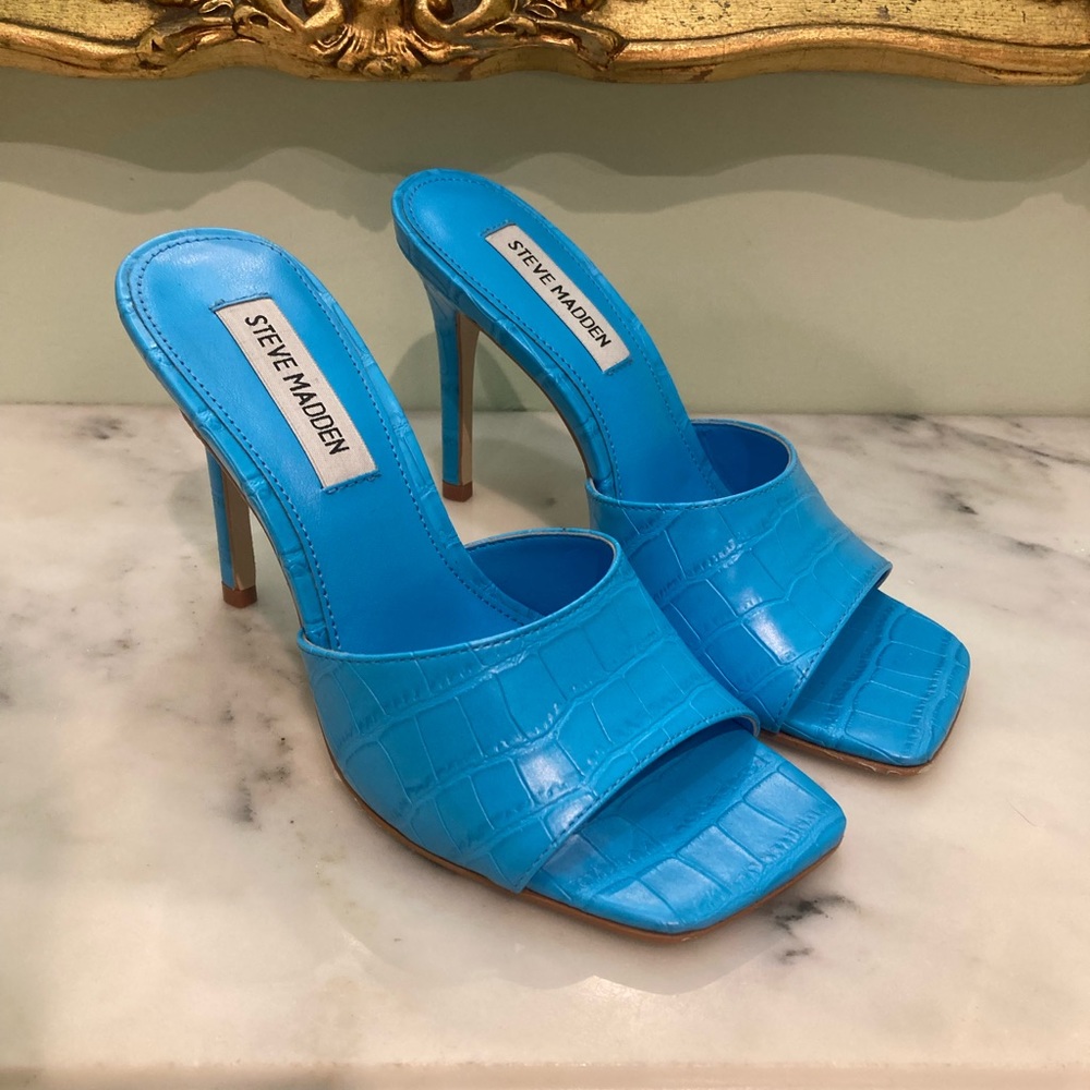 Steve Madden Signal Leather Croc Embossed Mules Heels - Blue Croco
